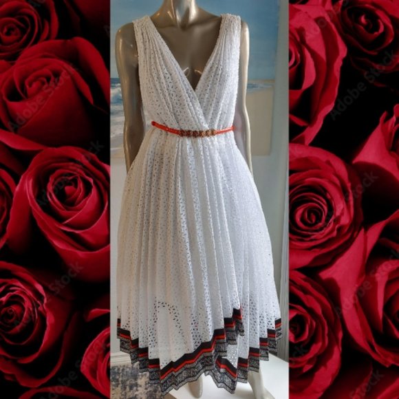°$3990 OSCAR DE LA RENTA NEW GORGEOUS WHITE EYELET MIDI RUNWAY DRESS US 2, 4 - Picture 4 of 13